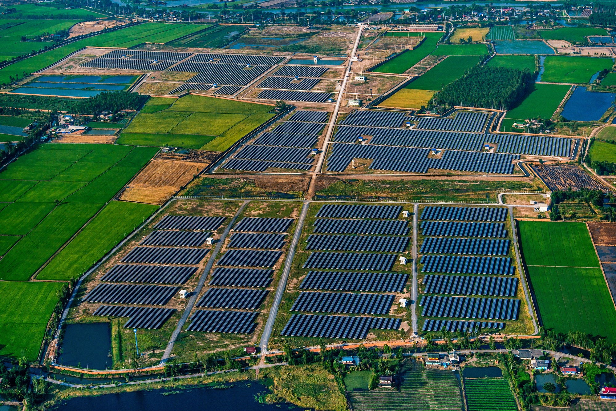 Solar farm, solar panels high efficiency solar power system